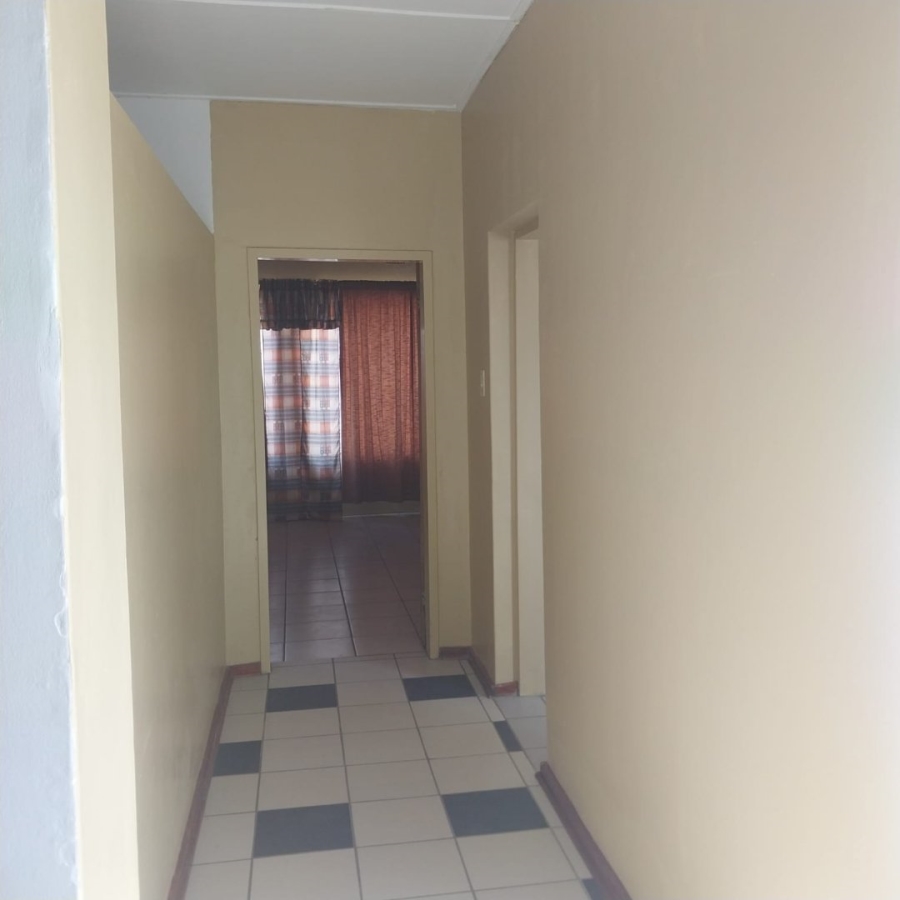 5 Bedroom Property for Sale in Diamant Park Northern Cape